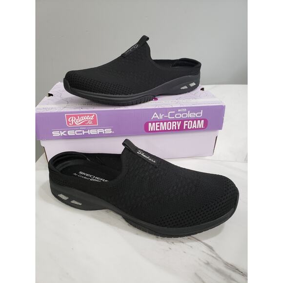 NEW Skechers Commute Time Slides Black Mesh Comfort Sneaker Size 10 Slip On - Picture 1 of 9